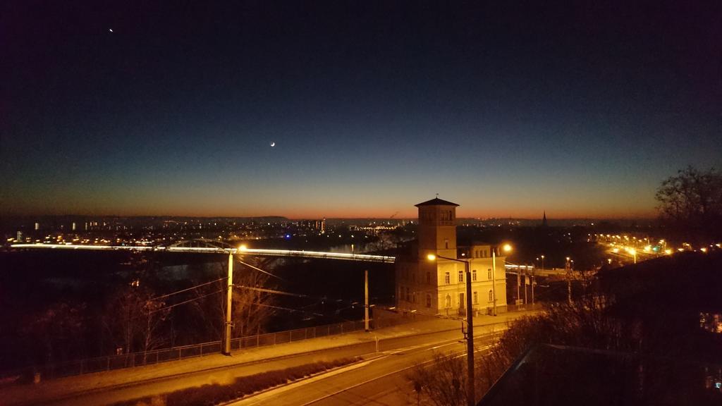 Wohnung Mit Weitblick เดรสเดน ภายนอก รูปภาพ