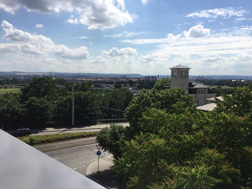 Wohnung Mit Weitblick เดรสเดน ภายนอก รูปภาพ
